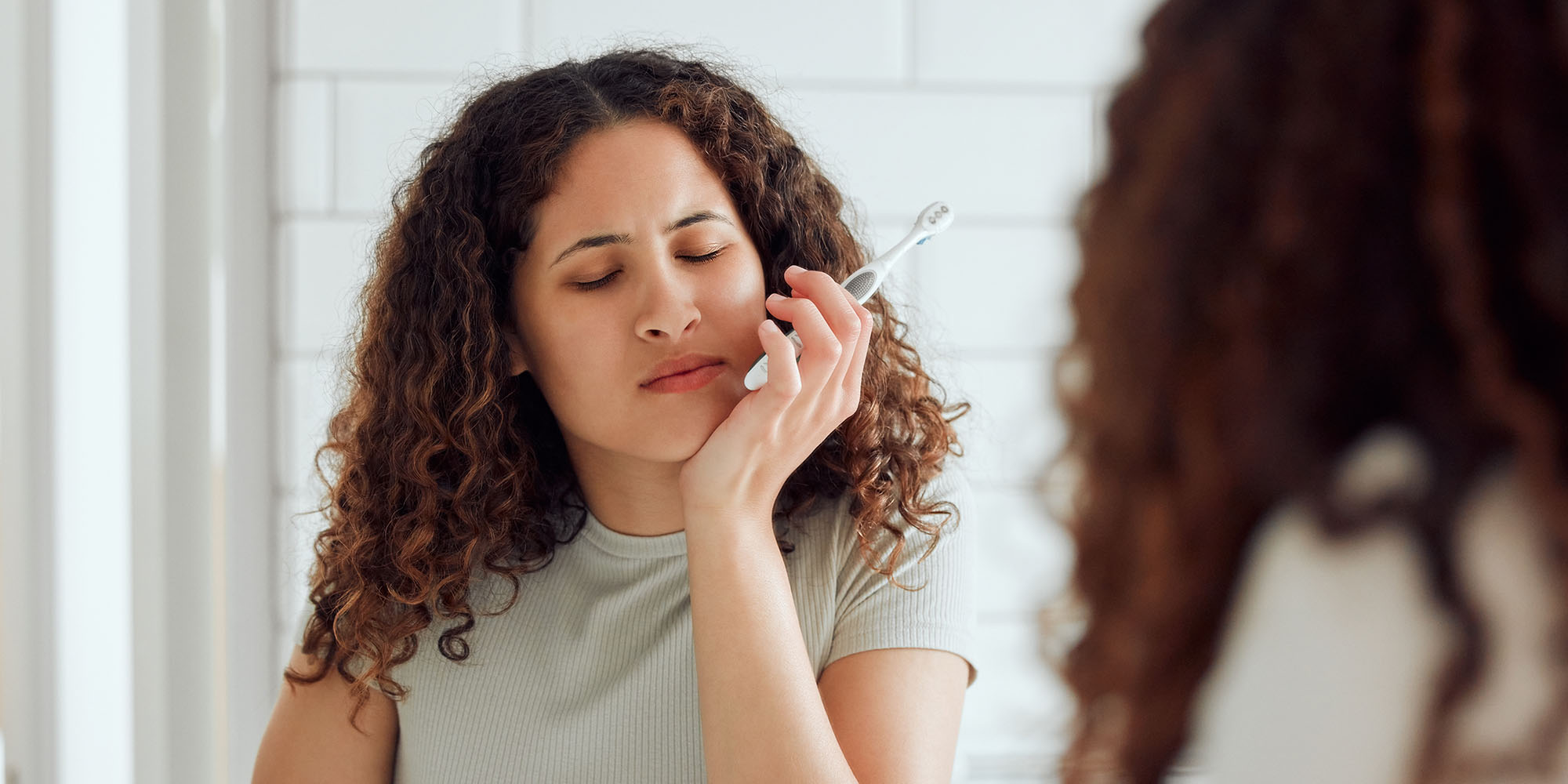 How To Stop Sensitive Teeth – Top Tips From An Oakdale Dentist!